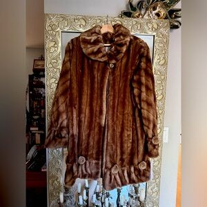 Pamela mccoy faux fur coat NWT size M